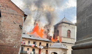 Вдень Росія обстріляла Захід України: поранені люди, пошкоджено житлові будинки та пам’ятки культури