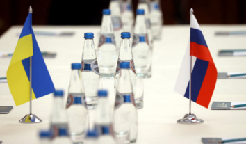 Більшість українців не вірять у нинішні мирні перемовини та відкидають обмін Донбасу на гарантії безпеки – КМІС