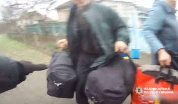 З обстрілюваного росіянами берега на Херсонщині евакуювали вісьмох місцевих