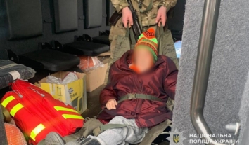 З Нікополя евакуювали 93-річну жінку, яка опинилась у пастці у квартирі, бо помер син