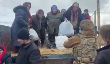 На Харківщині з прикордонного села евакуювали велику групу літніх