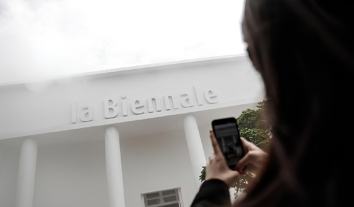 Венеційську бієнале закликали переглянути рішення щодо участі Росії