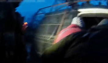 З-під російських ударів евакуювали двох сусідів та жінку з тілом чоловіка, який помер без лікування