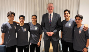 Five Iranian footballers granted Australian visas after anthem protest