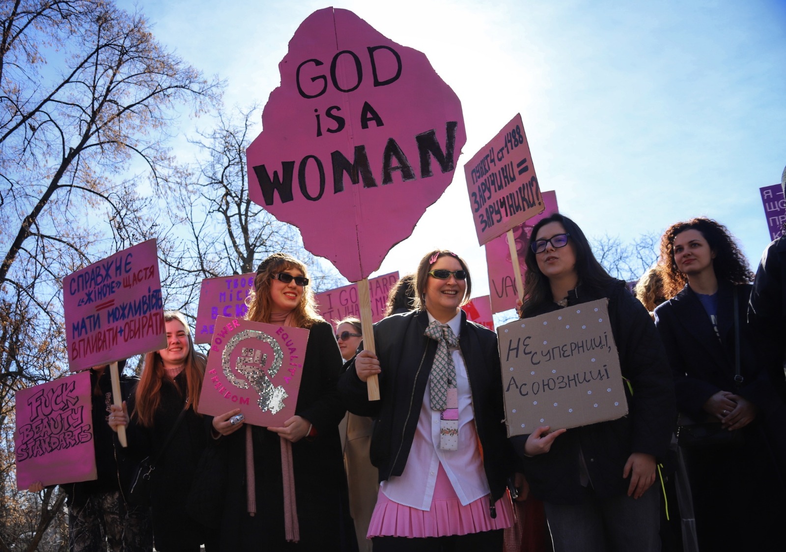 Марш жінок 8 березня 2026 року, Київ. Фото: Олександра Єфименко / ZMINA