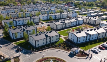 Безкоштовне житло для літніх ВПО: стартував відбір до “Чудо містечка Хансена”