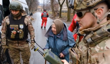“Білі янголи” врятували 16 цивільних із прифронтової Миколаївки на Донеччині
