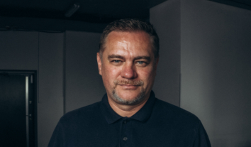 Напад на квартиру журналіста Юрія Ніколова у 2024 році: слідство встановило виконавців, але досі перевіряє можливих організаторів