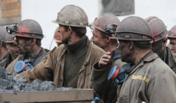 На окупованій Луганщині місцеві жителі поскаржилися на безробіття через закриття шахт і обслуговуючих підприємств