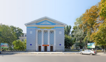 В Одеському університеті звільнили професора через порушення мовного закону