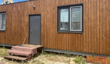 Встановили лише 3 будинки з 10: На Київщині судитимуть підрядника за недобудоване житло для ВПО