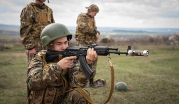 В окупованому Криму дітей із захоплених територій Херсонської області долучили до військових зборів