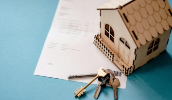 Може ускладнити доступ ВПО до житла: правозахисники критикують об’єднання Держмолодьжитло та Укрфінжитло