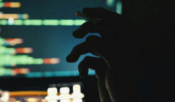 Родини полонених у РФ та безвісти зниклих попередили про нову шахрайську схему: пропонують дзвінок по відео