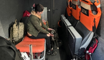 З-під ворожих ударів на Херсонщині та Сумщині вивезли кілька родин та пораненого росіянами чоловіка