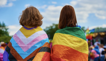 У США до 1,4 мільйона зросла кількість одностатевих пар, які живуть разом: вперше переважають жіночі пари