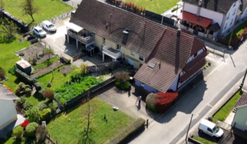 Поліція Франції визволила 12-річного хлопчика, якого батько переховував у фургоні майже два роки