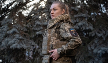 Україна вперше централізовано закупила жіночі бронежилети, але їх кількість залишається недостатньою – аналітики
