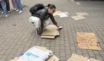 Після нападу на організаторок акції проти нового Цивільного кодексу у Франківську поліція чотири години не реєструвала заяву