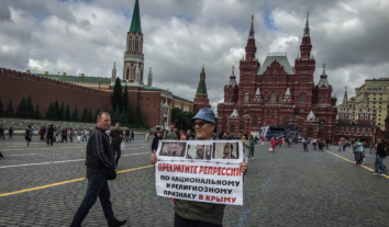 ЄСПЛ присудив компенсації кримським татарам за затримання під час пікетів у Москві