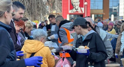 Люди “Без Дому” та люди без пауз: як волонтерська ініціатива надає допомогу тим, хто опинився у скрутному становищі
