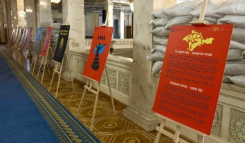 У Раді відкрили виставку, щоб нагадати про депортацію кримських татар