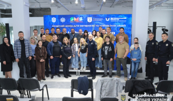 На Хмельниччині родини ветеранів учили безпеки в мережі
