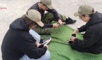 В Криму окупанти влаштували “навчальні військово-патріотичні збори” для дітей на базі оздоровчого центру В Криму окупанти влаштували “навчальні військово-патріотичні збори” для дітей на базі оздоровчого центру