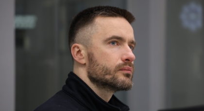 “У вас невідкладний обшук”: як ДТП 4-річної давності стало підставою для силових дій проти детектива НАБУ Євгена Токаря
