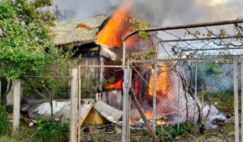 На Дніпропетровщині через російські атаки загинула жінка, ще дев’ятеро людей поранені На Дніпропетровщині через російські атаки загинула жінка, ще дев’ятеро людей поранені