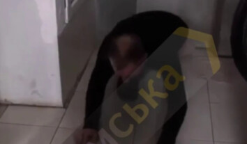 Через відео зі знущанням, імовірно, з експрацівника ТЦК ДКВС відсторонила керівництво Одеського СІЗО від роботи на час перевірки Через відео зі знущанням, імовірно, з експрацівника ТЦК ДКВС відсторонила керівництво Одеського СІЗО від роботи на час перевірки
