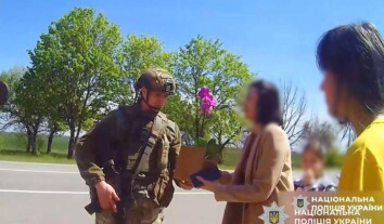 На Дніпропетровщині з-під російських обстрілів евакуювали двох матерів з доньками На Дніпропетровщині з-під російських обстрілів евакуювали двох матерів з доньками