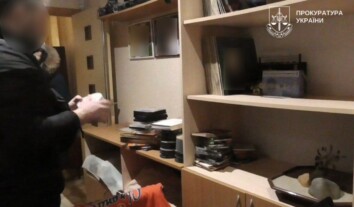 У Кременчуці фотографа відправили до в’язниці за розбещення та втягування дівчат у порно У Кременчуці фотографа відправили до в’язниці за розбещення та втягування дівчат у порно