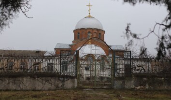 Four injured monks and body of deceased clergyman evacuated under Russian shelling in Kherson Oblast Four injured monks and body of deceased clergyman evacuated under Russian shelling in Kherson Oblast