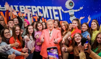 Поліція розслідує ймовірну трудову та сексуальну експлуатацію студентів у вишах, пов’язаних із Поплавським