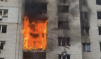 Під час атаки на Київ пошкоджено будинок телеведучого “Прямого” Влада Волошина