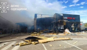 Російський дрон влучив у супермаркет на Одещині: четверо людей постраждали