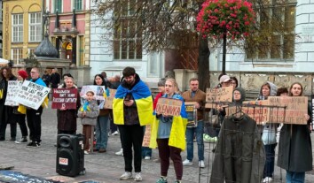 У Гданську провели мітинг на підтримку українських військовополонених і цивільних у Росії У Гданську провели мітинг на підтримку українських військовополонених і цивільних у Росії