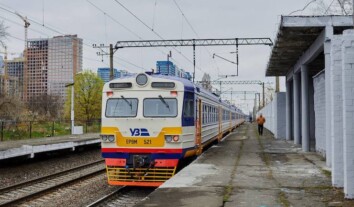 У Києві через ускладнений рух мостами запускають 18 додаткових рейсів міської електрички У Києві через ускладнений рух мостами запускають 18 додаткових рейсів міської електрички