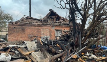 У Києві внаслідок нічної атаки загинула 21-річна дівчина, також є поранені в столиці та кількох областях У Києві внаслідок нічної атаки загинула 21-річна дівчина, також є поранені в столиці та кількох областях